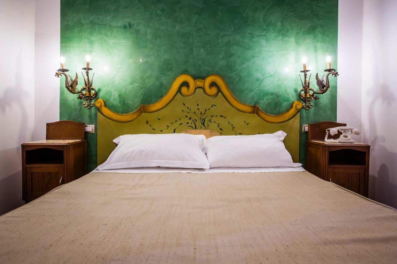 Palazzo Giunta - Porta Marina Ortigia Bed & Breakfast