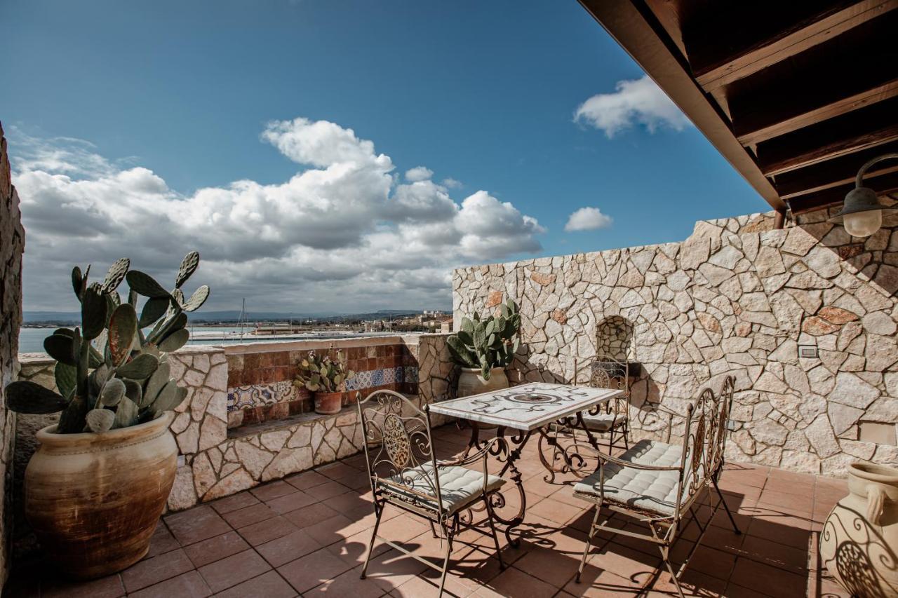 Palazzo Giunta - Porta Marina Ortigia 3*