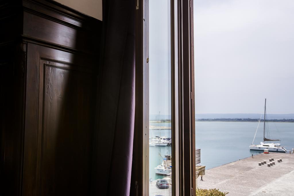 Palazzo Giunta - Porta Marina Ortigia Bed & Breakfast