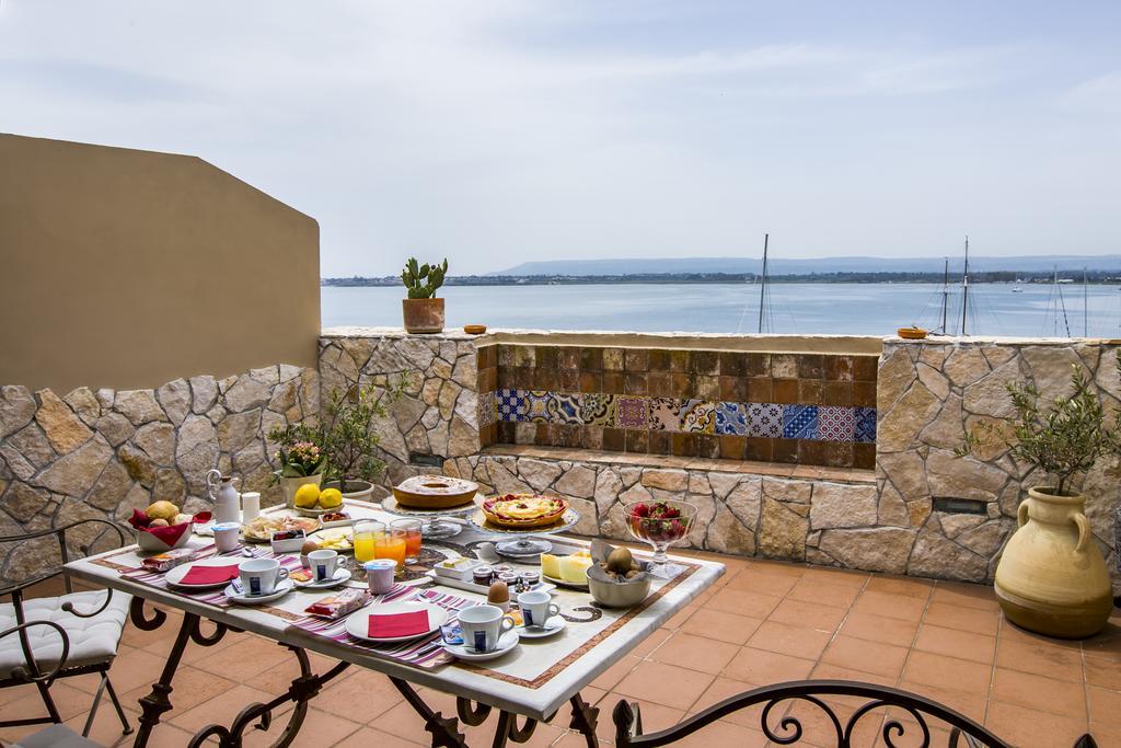 Bed & Breakfast Palazzo Giunta - Porta Marina Ortigia