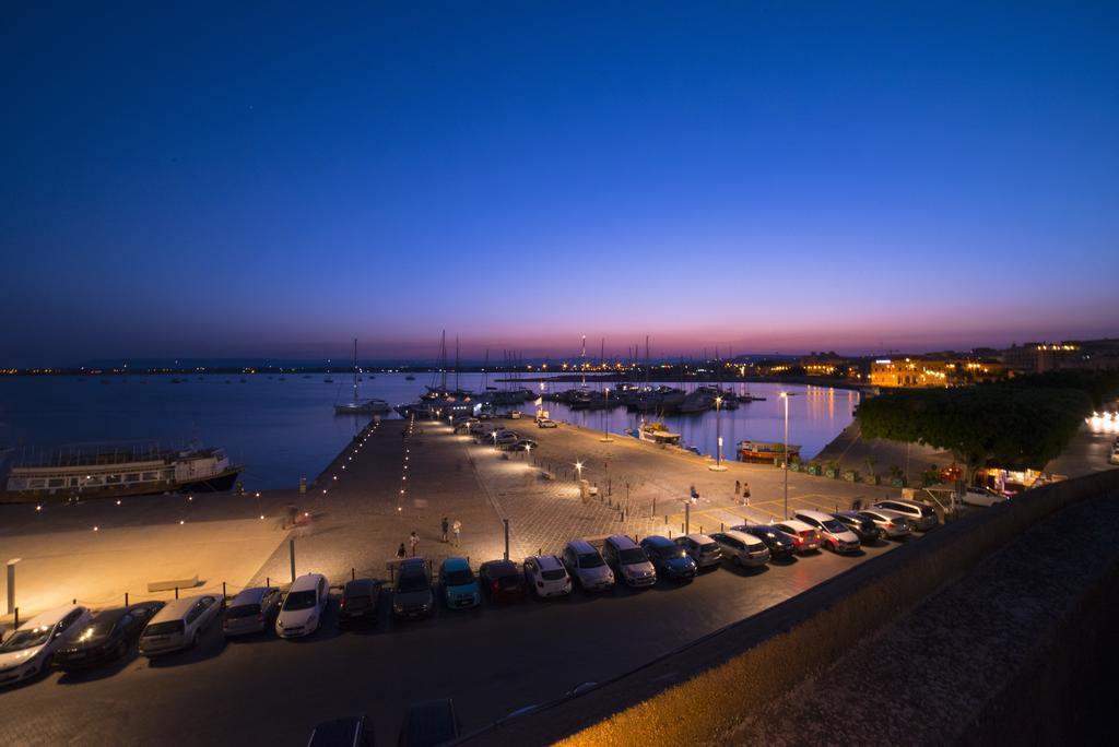 Palazzo Giunta - Porta Marina Ortigia 3* Syracuse