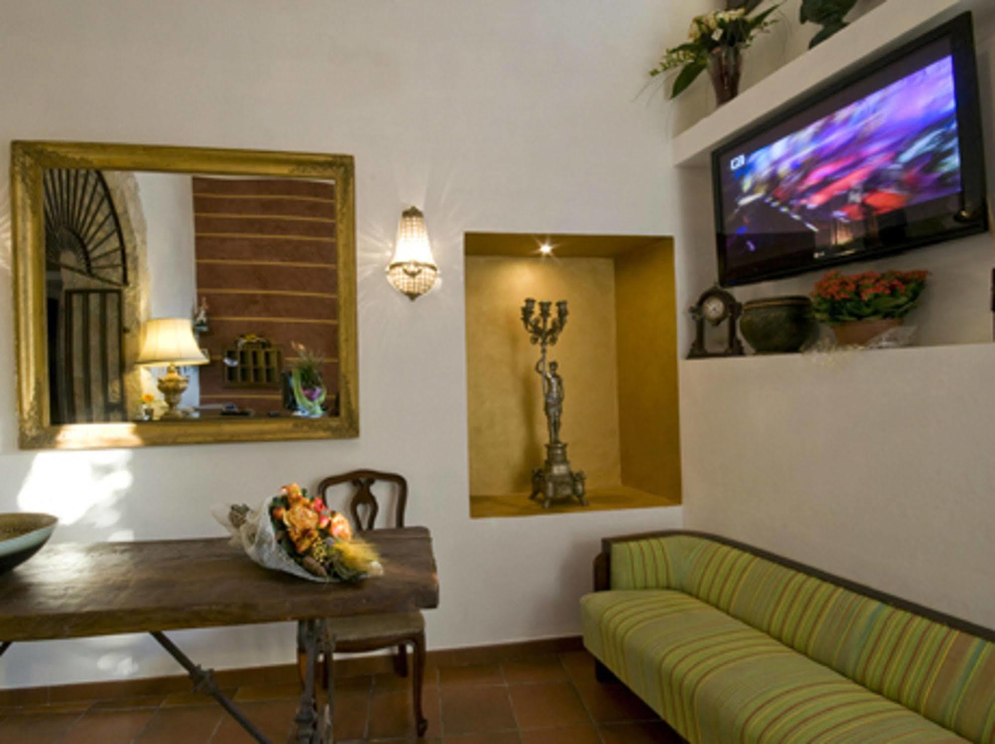 Bed & Breakfast Palazzo Giunta - Porta Marina Ortigia Syracuse